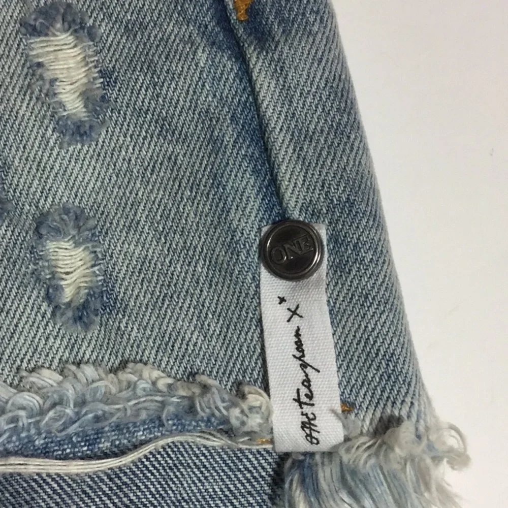 One Teaspoon Blue Hart Outlaw Shorts 25 Runs BIG